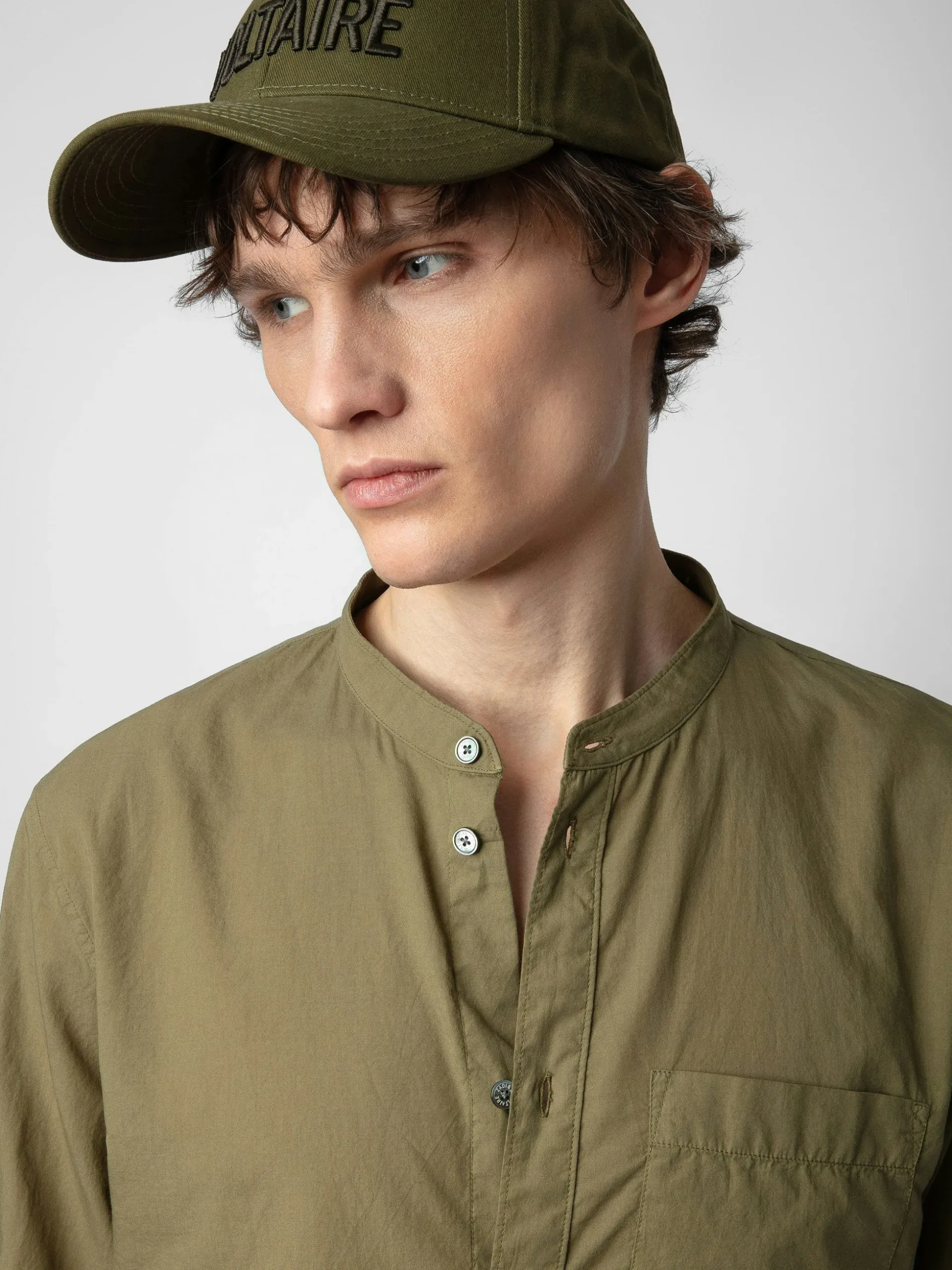 Thibault OffiserSkjørte
